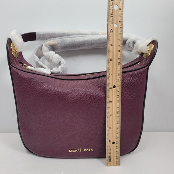Michael Kors Raven Women's Plum MD Messenger Leather Hand Bag NWT - Picture 3 of 5